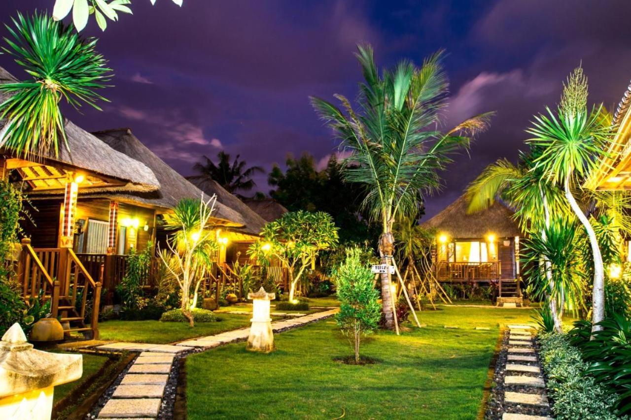 Koji Garden Huts Hotel นูซาเลมโบงัน ภายนอก รูปภาพ