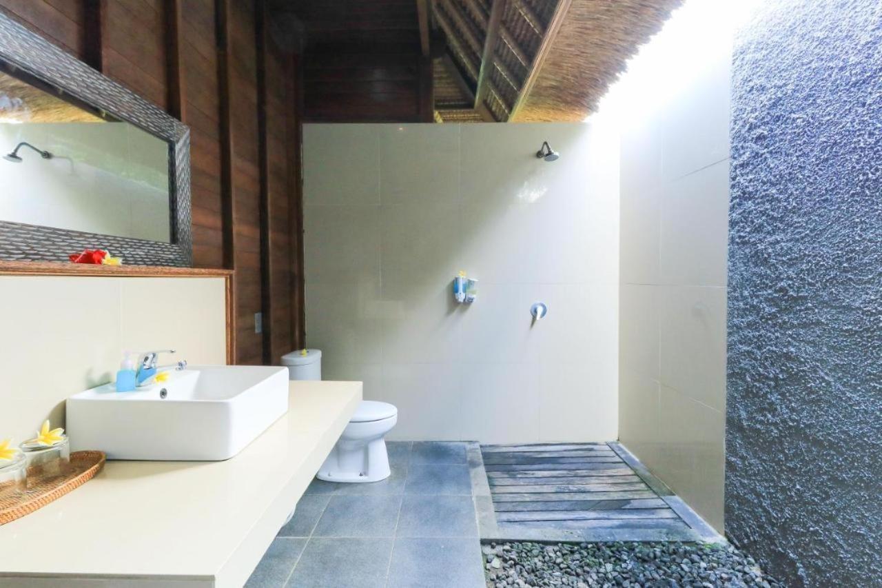 Koji Garden Huts Hotel นูซาเลมโบงัน ภายนอก รูปภาพ