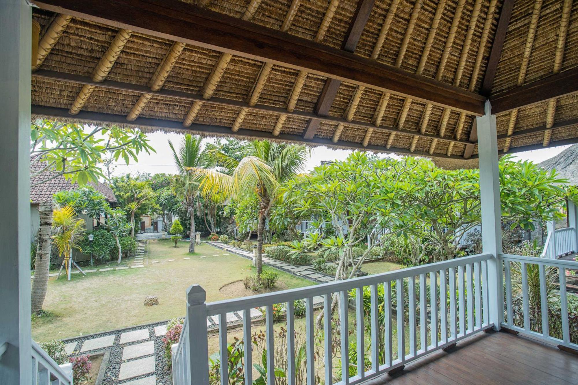 Koji Garden Huts Hotel นูซาเลมโบงัน ภายนอก รูปภาพ